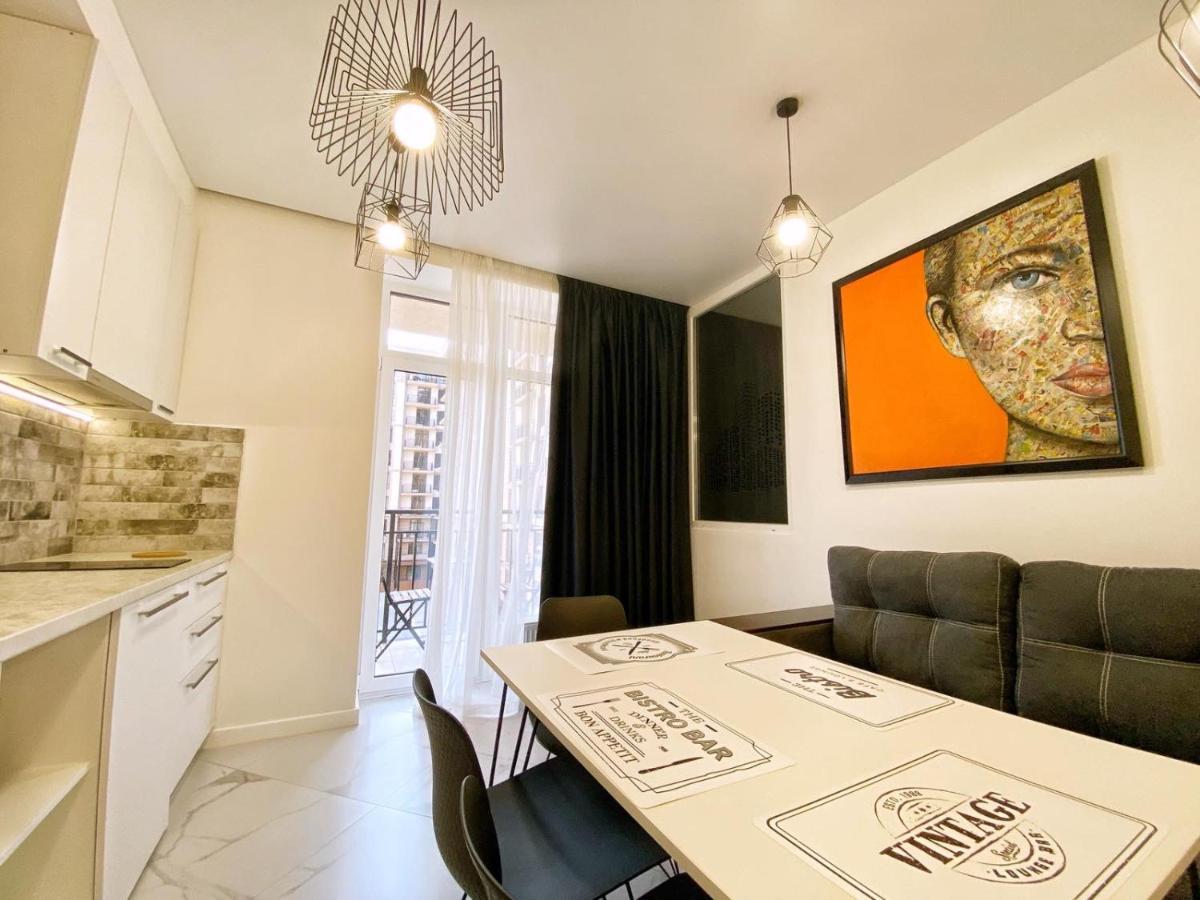 Kikasso Art Odessa Apartment *